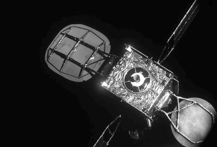 पुरानो स्याटेलाइटलाई मर्मत गर्न सकिने, सर्भिसिङ्ग स्याटेलाइटद्धारा इन्टेलस्याट९०१ पुर्नजिवित गरियो