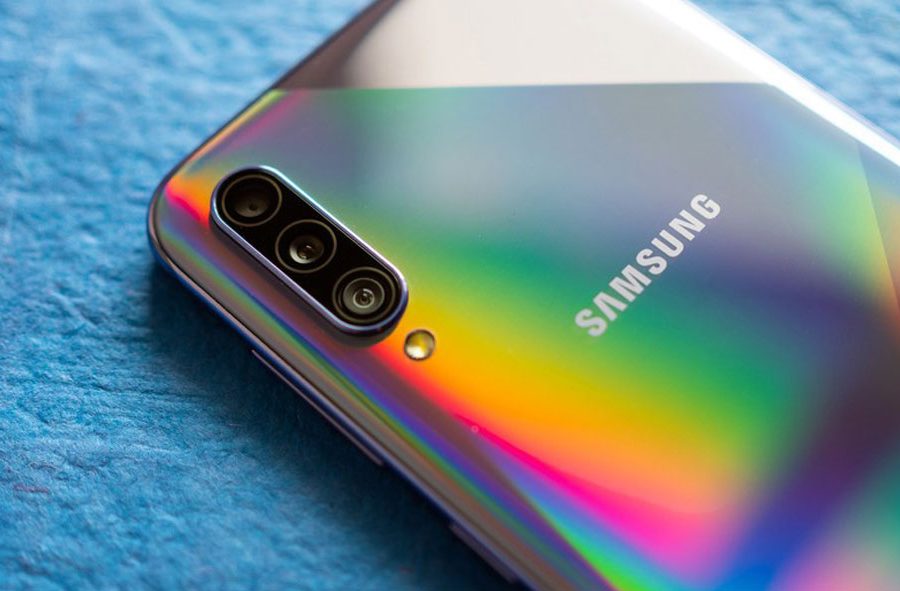 सामसङले झिक्न सकिने ‘रिमुभेवल’ ब्याट्री भएको बजेट स्मार्टफोन ल्याउँदै