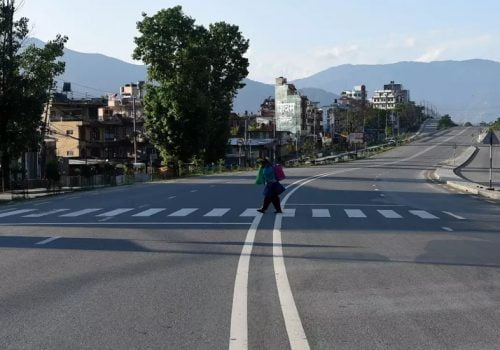 सरकारले आंशिकरुपमा लकडाउन खुला गरेपनि औसत भन्दा ११ प्रतिशत बढि नेपाली घरभित्रै