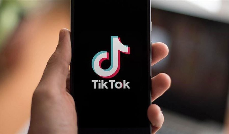 टिकटक बनाउने क्रममा भीरबाट लडेर एक जनाको मृत्यु