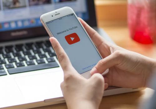 यूट्यूबले आईफोन र आईप्याडमा पिक्चर-इन-पिक्चर मोड परीक्षण गर्दै