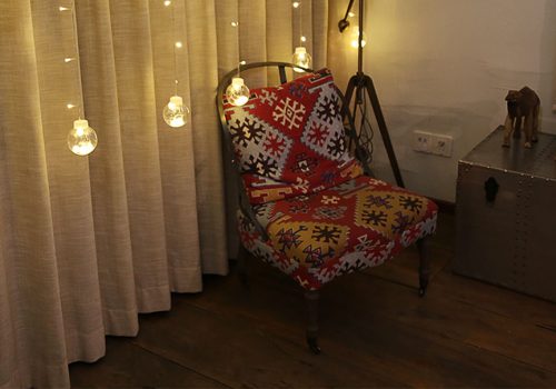 कोठामा भएको साधारण बल्बबाटै जासूसी गर्न सकिने, ‘लाम्फोन अट्याक’बाट कुराकानी सुन्न सकिने