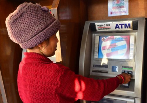 एउटा बैंकको कार्ड अन्य जुनसुकै बैंकको एटिएममा निशुल्क प्रयोग गर्न सकिने