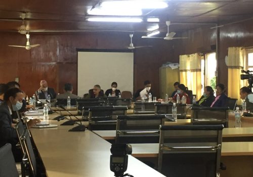 दूरसञ्चार क्षेत्रमा अधिक राजस्व लगाएको सञ्चार मन्त्री डा. खतिवडाको स्वीकारोक्ति