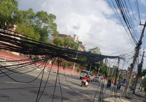 इन्टरनेटको तार तान्न प्रयोग हुने विद्युतको पोल भाडाको दरमा सहमति, इन्टरनेटको शुल्क के होला ?