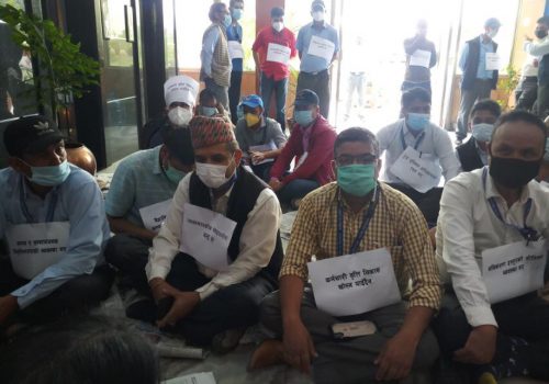 नेपाल टेलिकमको केन्द्रिय कार्यालयमा धर्ना बसेका कर्मचारीहरुको यस्ता छन मागहरु