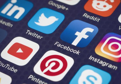 भारतबाट सामाजिक संजालमा ट्रेण्डिङ्गमा परेको #विनोद, नेपाली कम्पनीहरु भने नक्कल गर्दै