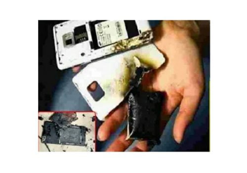 चार्ज गरिरहेको स्मार्टफोन अचानक विस्फोट हुँदा भारतमा ३ जनाको मृत्यु