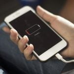 आफ्नो फोनको ब्याट्री लाइफको बारेमा चिन्तित हुनुहुन्छ ? त्यसोभए चार्ज गर्दा ८०-२० नियम पालना गर्नुहोस्