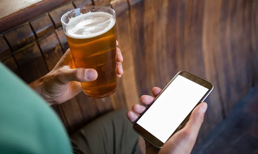 अब स्मार्टफोनले नै पत्ता लगाउनेछ तपाईँले कति रक्सी पिउनुभएको छ भनेर