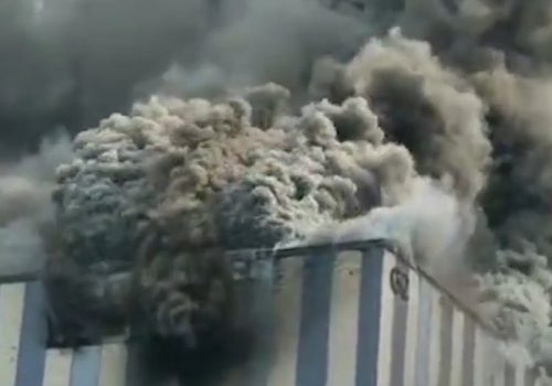 चीनको डोङ्गवान शहरमा रहेको ह्वावेको एक प्रयोगशालामा शुक्रबार आगलागी