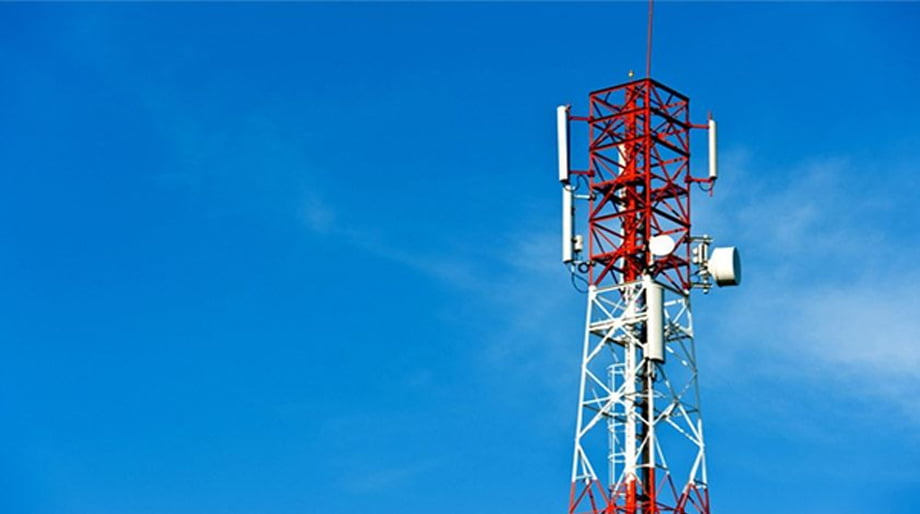 टेलिकमको टावर नटिप्दा मोबाइलमा फोन गर्न एक घण्टा पैदल यात्रा