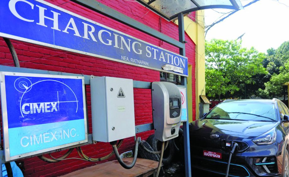 पचास स्थानमा ‘चार्जिङ स्टेशन’ निर्माणको काम गर्दै विद्युत प्राधिकरण