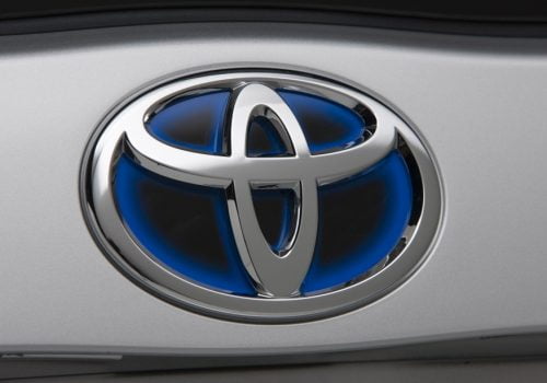 विश्वव्यापी चिप्स अभाव भएसँगै टोयोटाले कार उत्पादन कटौती गर्ने