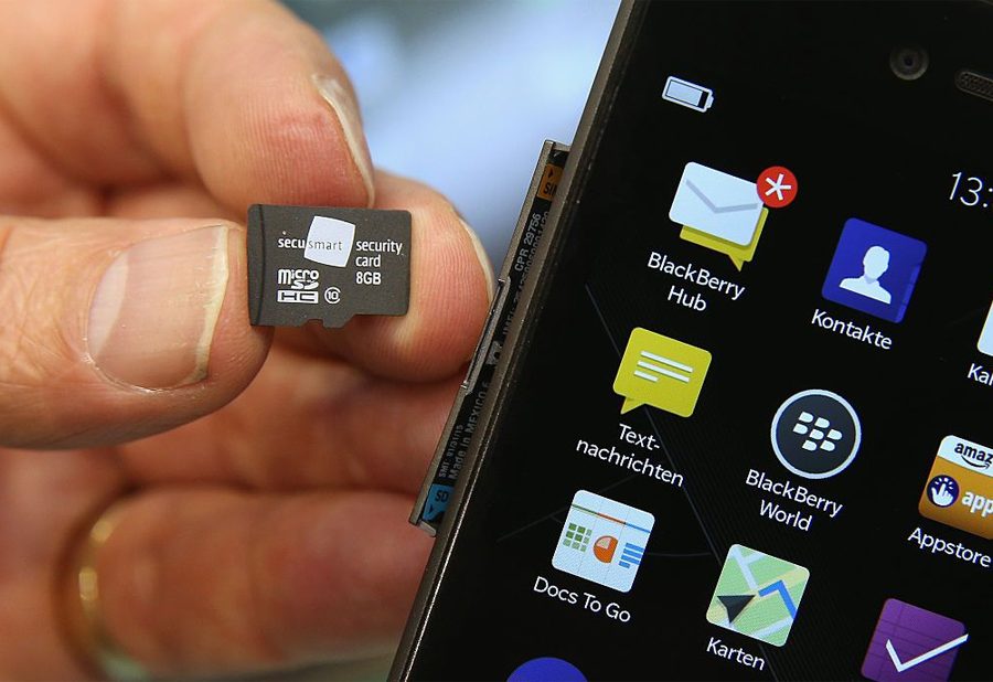 स्मार्टफोनमा स्टोरेज पुगेन् ? त्यसो भए यसरी मेमोरी कार्डलाई आन्तरिक स्टोरेज बनाउनुस्