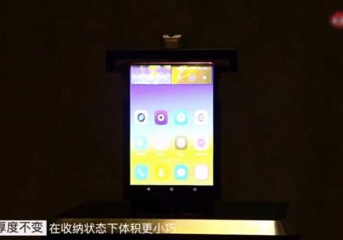 टिसिएलले तयार पारेको रोलेबल स्मार्टफोन यस्तो छ, हेर्नुस् भिडियोमा विशेषताहरु