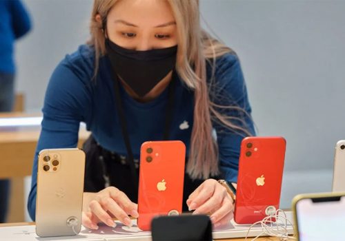 आईफोन १२ का दुई मोडलहरु विश्व बजारमा उपलब्ध, दोस्रो ठूलो बजार चीनमा सकारात्मक प्रतिकृया