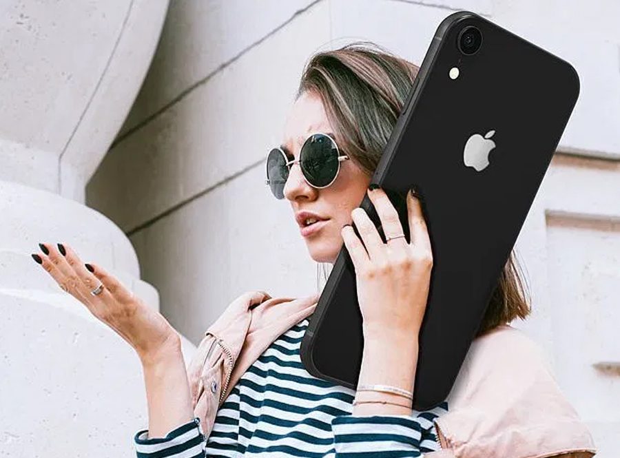 आगामी २० वर्षमा एप्पलले ल्याउने आईफोनको साईज कत्रो होला ? कम्तिमा डेढ फीट अग्लो