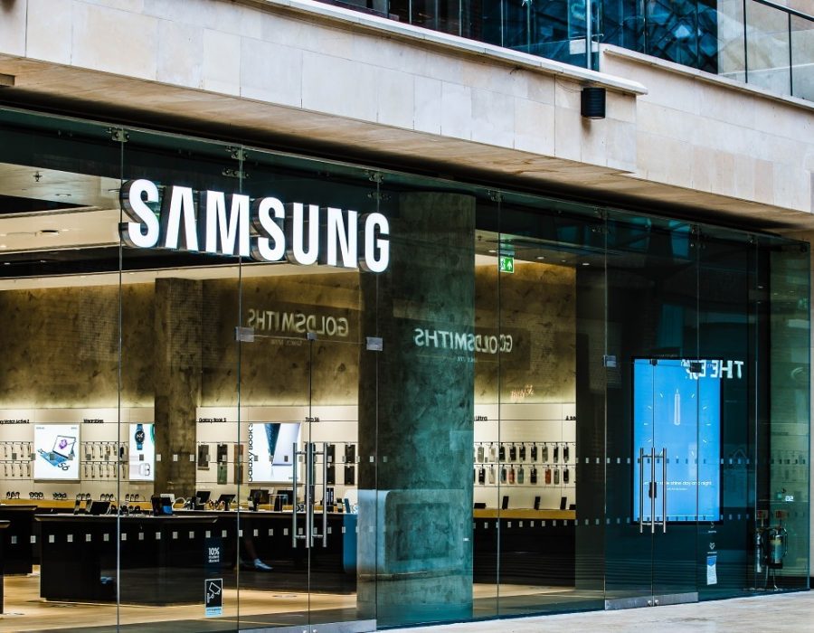 सामसङ अमेरिकी बजारमा एप्पललाई पछाडी पार्दै ३ वर्षपछि पहिलो स्थानमा