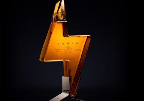 इलेक्ट्रिक भेहिकल निर्माता कम्पनी टेस्लाले ल्यायो टकिला, केहि घण्टामै ‘आउट अफ स्टक’