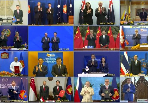 विश्वकै सबैभन्दा ठूलो व्यापारिक साझेदारीमा सहमति,विश्व अर्थतन्त्रको एक तिहाई भाग ओगेट्ने