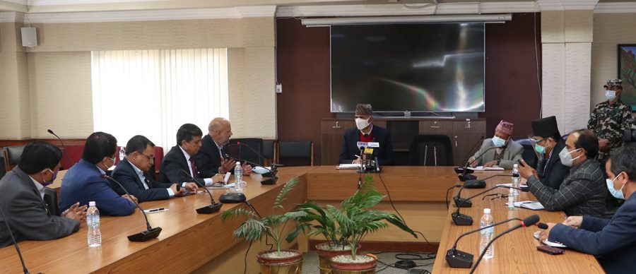 वित्त र मौद्रिक नीतिमा ल्याइएका कार्यक्रमहरुको प्रभावकारी कार्यान्वयन गर्छौं: अर्थमन्त्री पौडेल