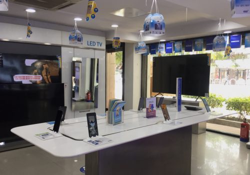 सामसङले २०२३ को अन्त्यसम्म भारतमा १५ ओटा अनुभव स्टोर खोल्ने