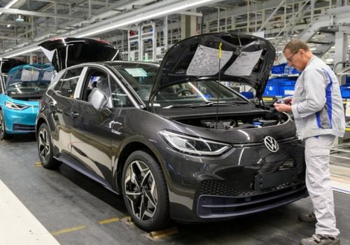 गाडी उत्पादक फक्सवागनमा इलेक्ट्रोनिक्स सामाग्री र सेमिकन्डक्टर कम्पोनेन्टको अभाव