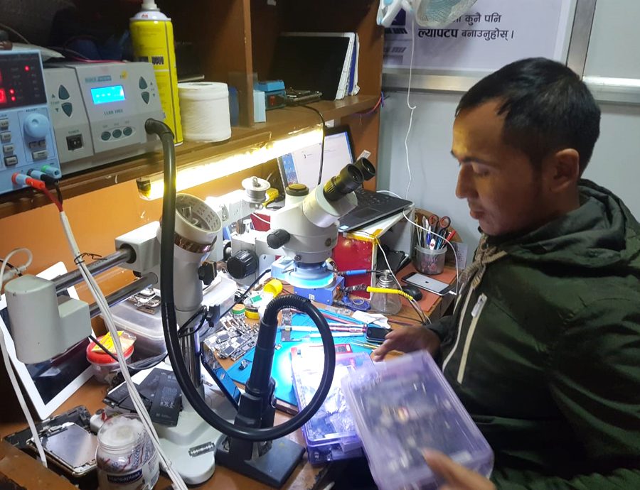 एक लाख २० हजार रुपैयाँ बराबरको रिपेरिङ तालिम निःशुल्क दिलाउँदै थ्रीकम केयर