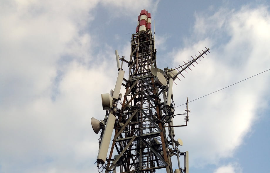 दुर्गमका सांसद्को आक्रोश: १० नबजी घाम लाग्दैन, घाम नलागी टावर आउँदैन, साँझ बिहान कसरी टेलिफोन गर्ने?