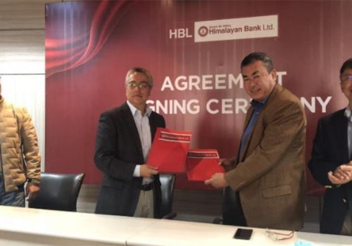 हिमालयन बैंक र ईस्टर्न एजेन्सीबीच फाइनान्स सम्झौता