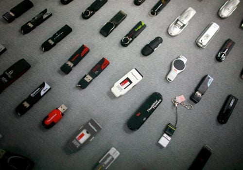 कुनै सफ्टवेयर बिना नै पेन ड्राइभमा पासवर्ड राख्नुहोस्, यस्तो छ सजिलो तरीका