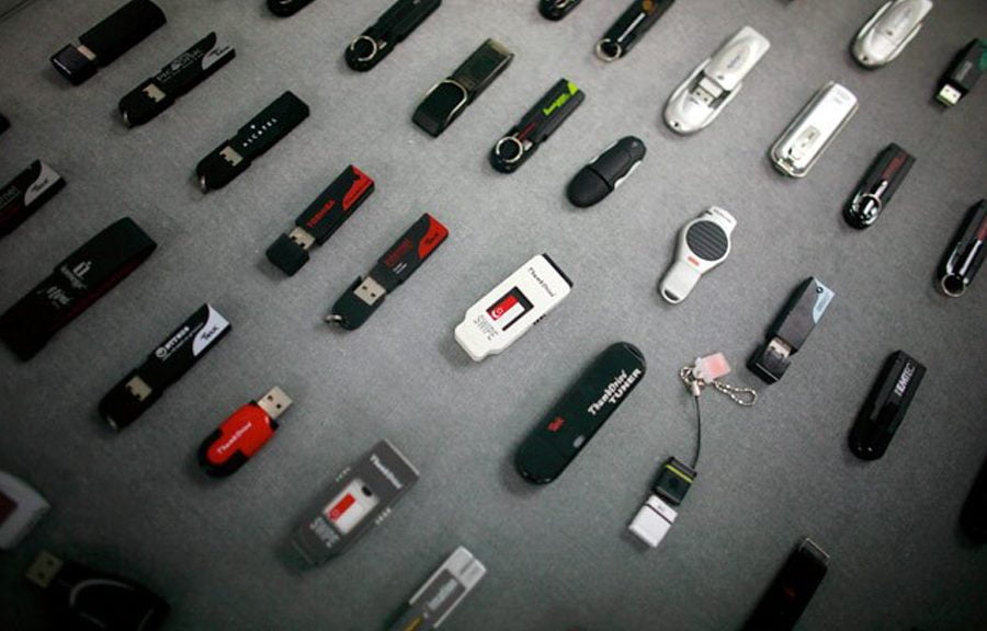 कुनै सफ्टवेयर बिना नै पेन ड्राइभमा पासवर्ड राख्नुहोस्, यस्तो छ सजिलो तरीका