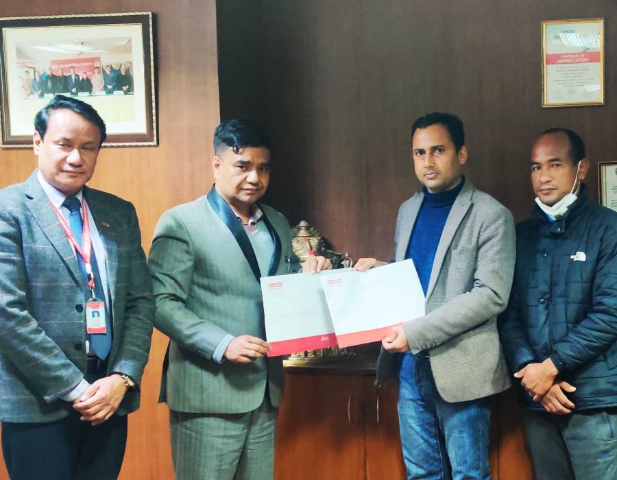 इजी ट्याक्सी नेपाल एपका ट्याक्सीधनीलाई प्रभु इन्स्योरेन्सले बीमा सेवा दिने