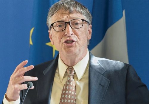 यो स्मार्टफोन चलाउँछन् माइक्रोसफ्टका मालिक बिल गेट्स