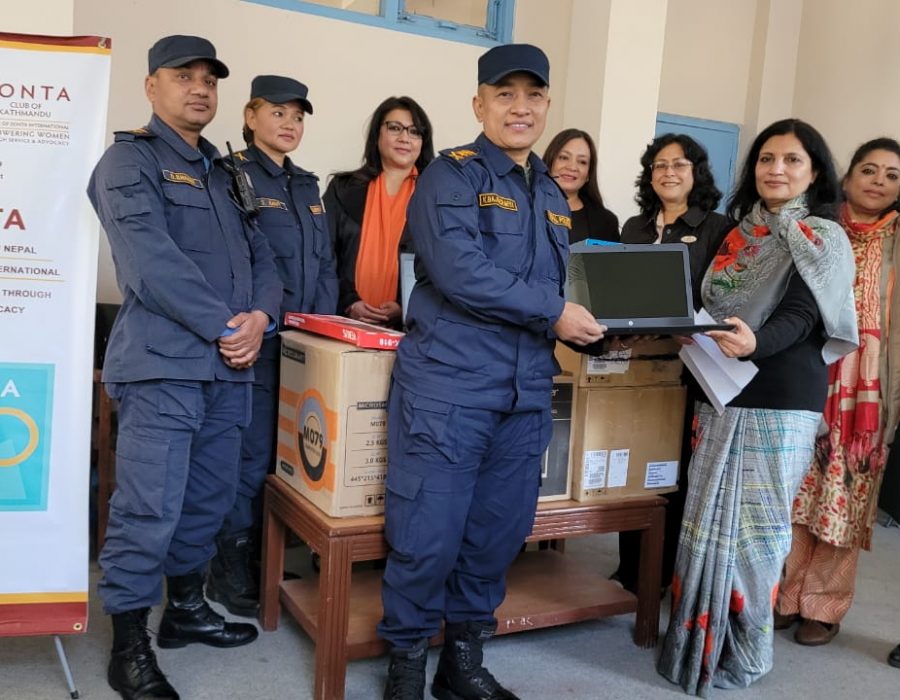 जोन्टाक्लब काठमाडौंले ललितपुर महानगरीय प्रहरीलाई डेस्कटप र ल्यापटप दियो