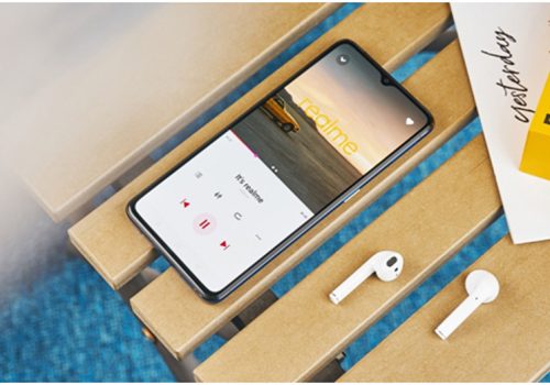 रियलमी स्मार्टफोन ब्राण्डले ल्यायो भ्यालेन्टिन लक्षित ‘रियलमी’ गिफ्ट आइटम