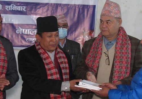 एफटीटीएचको राउटर बाँड्दै सञ्चारमन्त्री गुरुङद्धारा ‘स्मार्ट दोलखा’ निर्माण शुरु भएको घोषणा