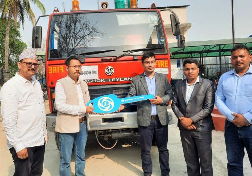 उर्लाबारी नगरपालिकालाई सुबिधा सम्पन्न दमकल हस्तान्तरण