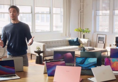 पहिले ‘म्याक’ कम्प्युटरको गुणगान गाउने जस्टिन लङ अब ‘म्याक’ कै खिल्ली उडाउने विज्ञापनमा आवद्ध