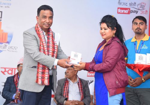 मलेखु बजारका पसलमा क्युआर मार्फत भुक्तानी गर्न सकिने