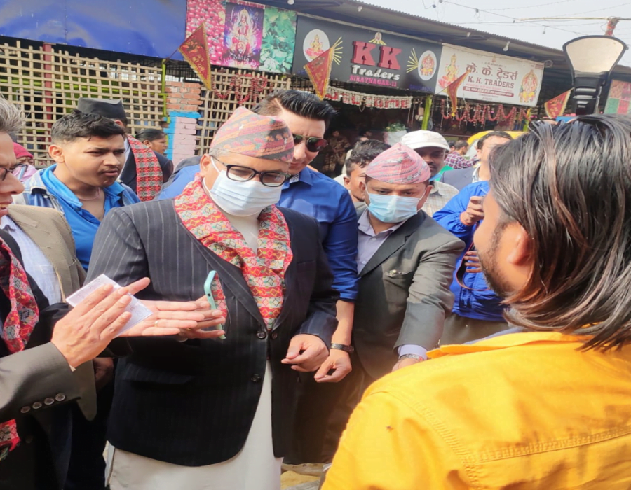 एनएमबि बैंकको क्यूआर भुक्तानी सेवा बिराटनगरको गुद्री बजारमा सुरु