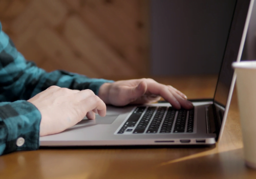 तपाईँको कम्प्युटरमा किबोर्ड खराब भएको छ, त्यसोभए यसरी माउसबाटै टाइप गर्नुहोस्