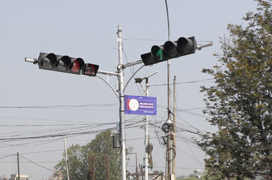 भारतमा एआई-आधारित ट्राफिक लाइट प्रयोग गरिने, रियल टाइम ट्राफिक र सुरक्षामा सुधार हुने अपेक्षा