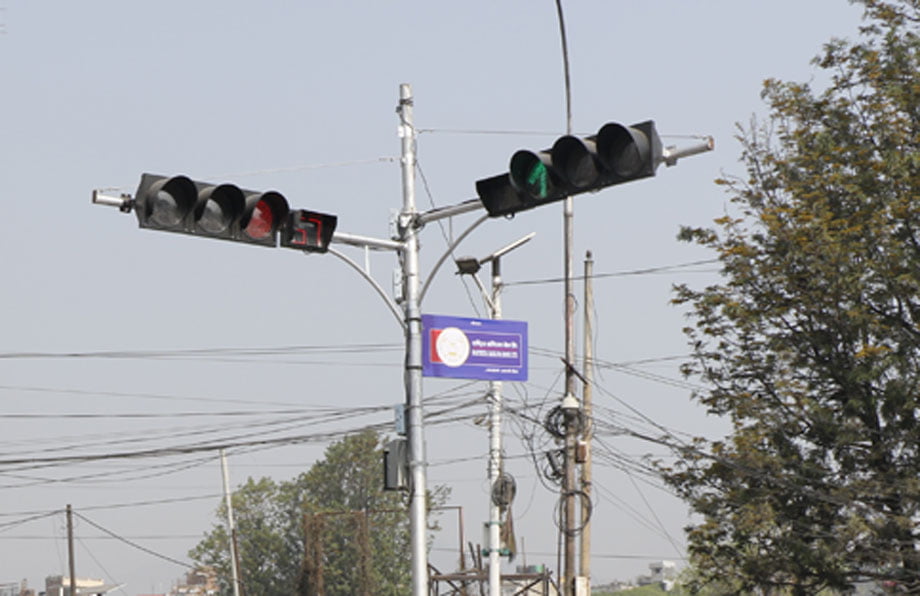 भारतमा एआई-आधारित ट्राफिक लाइट प्रयोग गरिने, रियल टाइम ट्राफिक र सुरक्षामा सुधार हुने अपेक्षा