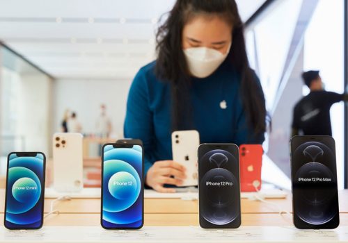 आईफोनको बिक्री बढेसँगै एप्पलको नाफा दोब्बरले वृद्धि