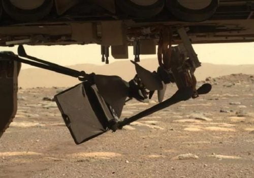 अप्रिल ११ मा उडान भर्ने इन्जेनुइटी हेलिकप्टरले मंगल ग्रहको धरातलमा पाइला टेक्यो