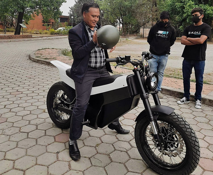 नेपालमै बनेको पहिलो इलेक्ट्रिक मोटरबाइक यात्रीको बुकिङ्ग, खुला यस्तो छ मूल्य र विशेषताहरु