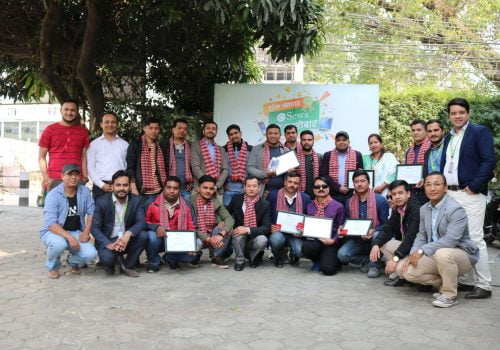 ‘इसेवाको कारोबार, सुनै सुनको बहार’ योजनाका विजेताले पाए पुरस्कार
