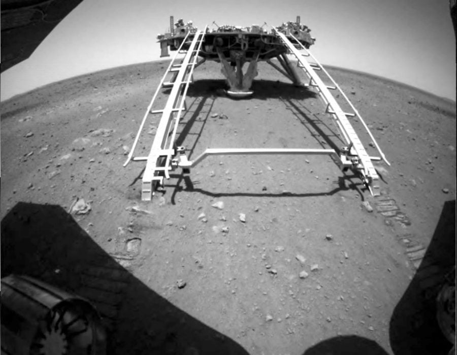 मंगल ग्रहमा रोभर सफलतापूर्वक परिचालन गर्ने दोस्रो देश बन्यो चीन